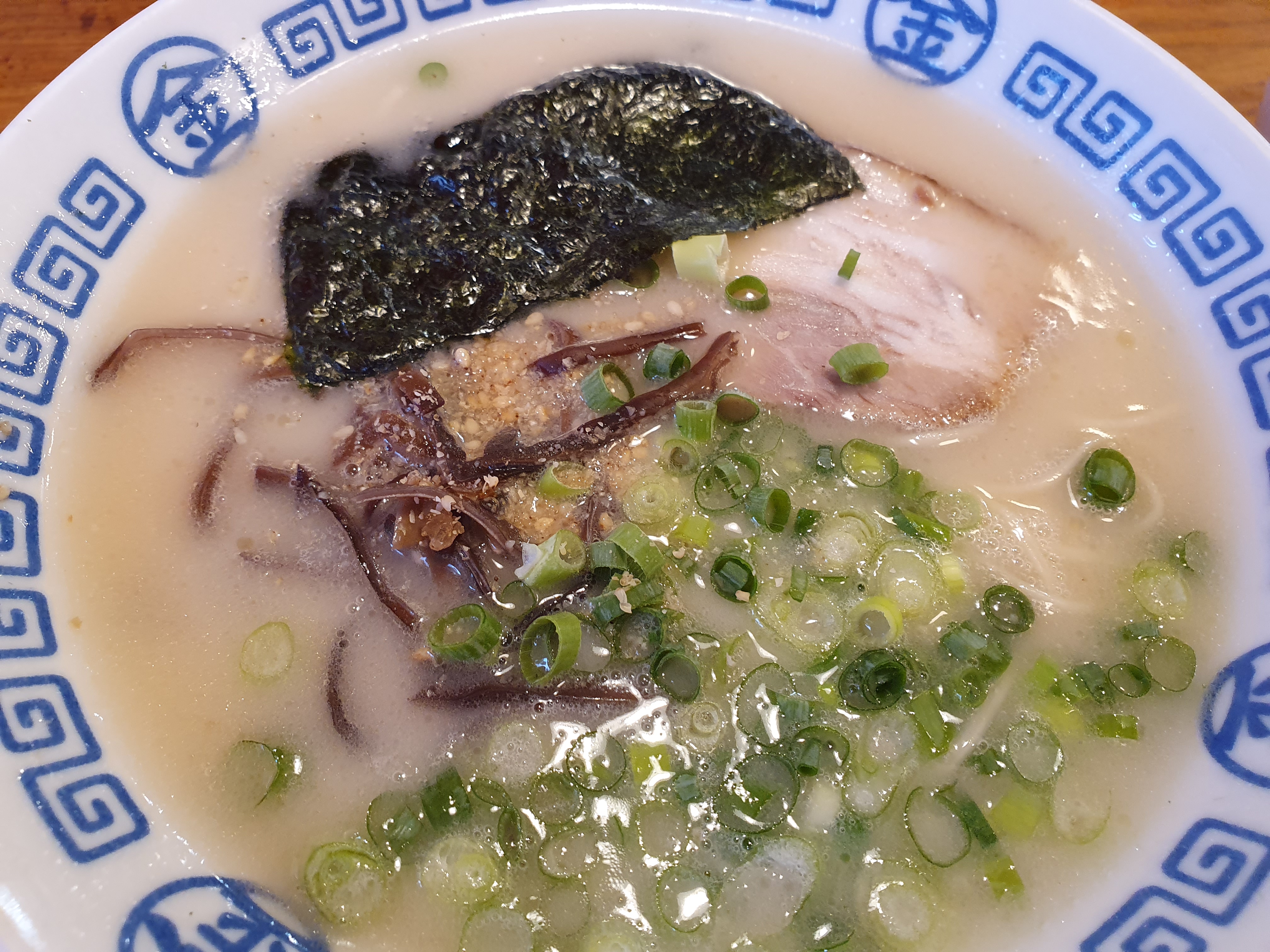 Fotografia de referência de Lámen tonkotsu caseiro